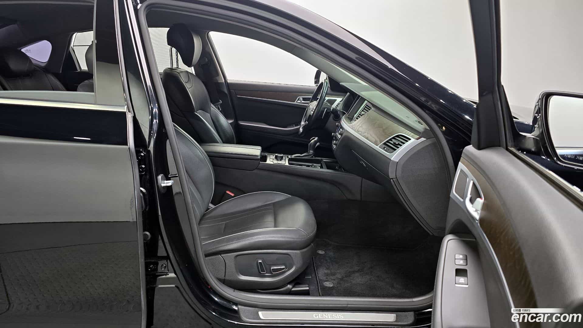 Genesis Hyundai 2014.4-INNER-010