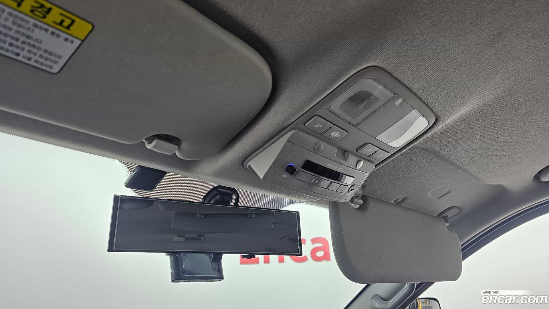 Starex Hyundai 2018.9-OPTION-023