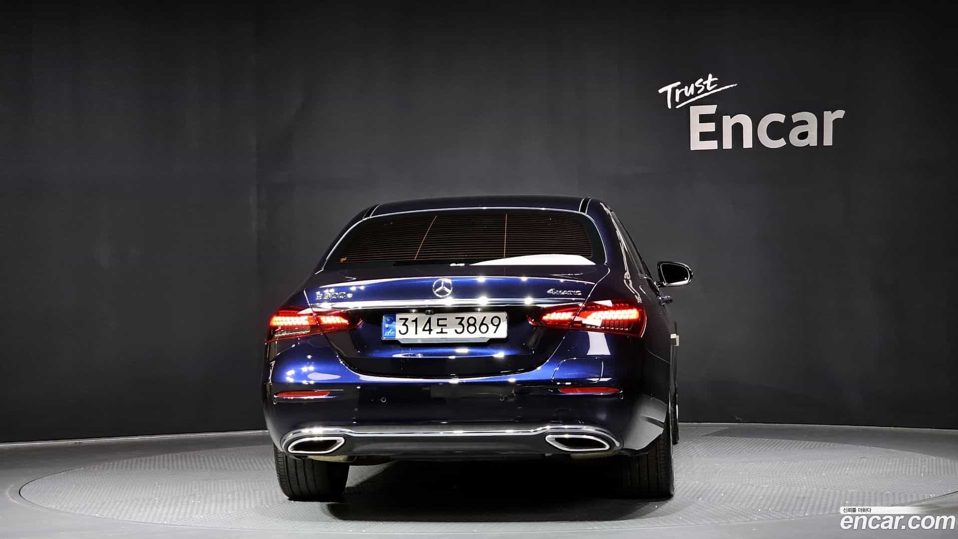E-Class Mercedes-Benz 2022.1-OUTER-004