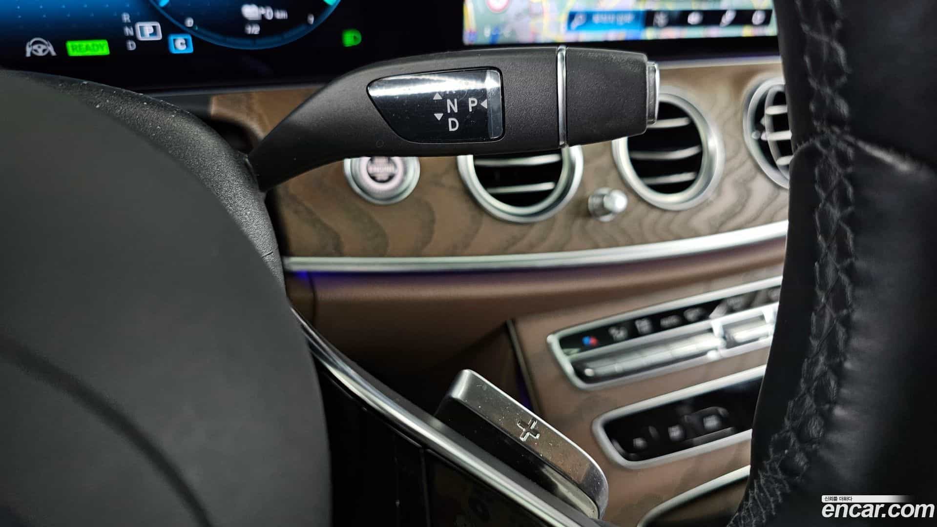 E-Class Mercedes-Benz 2022.1-INNER-009