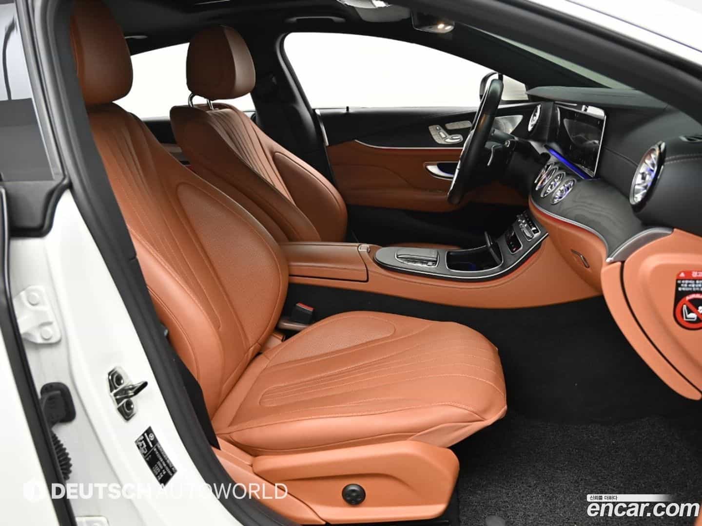 CLS-Class Mercedes-Benz 2022.3-INNER-010