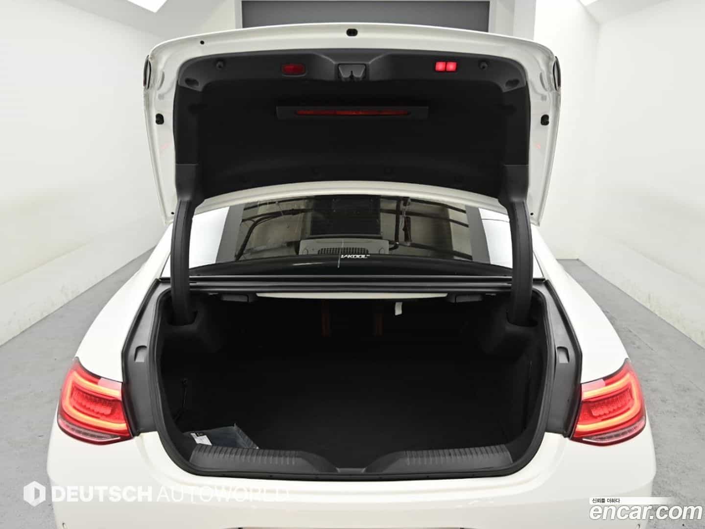 CLS-Class Mercedes-Benz 2022.3-OPTION-023
