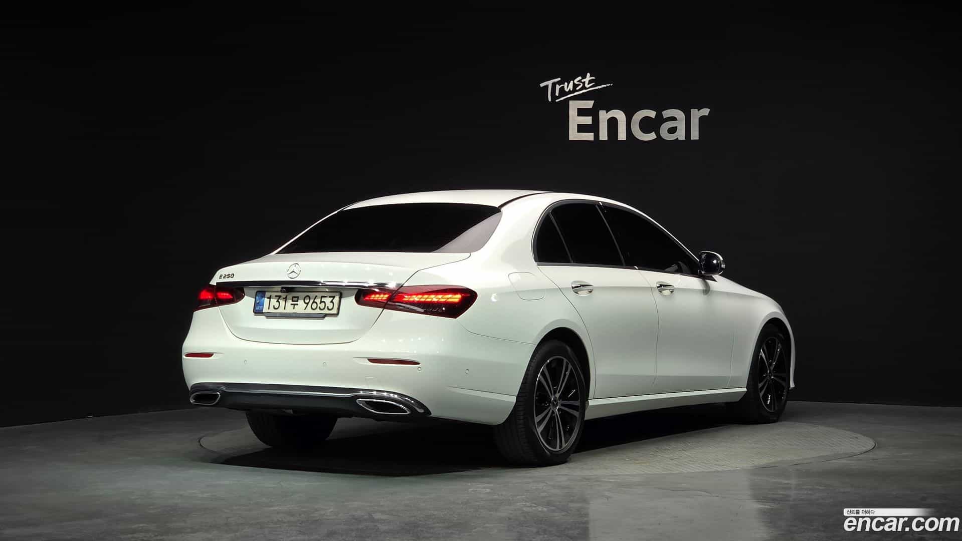 E-Class Mercedes-Benz 2021.4-OUTER-002