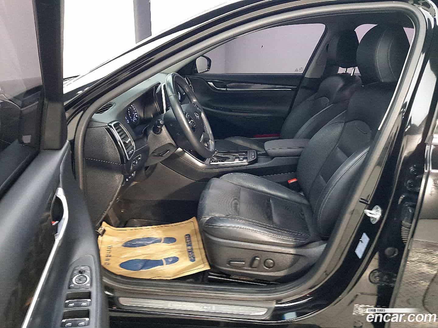 Grandeur Hyundai 2019.1-INNER-010