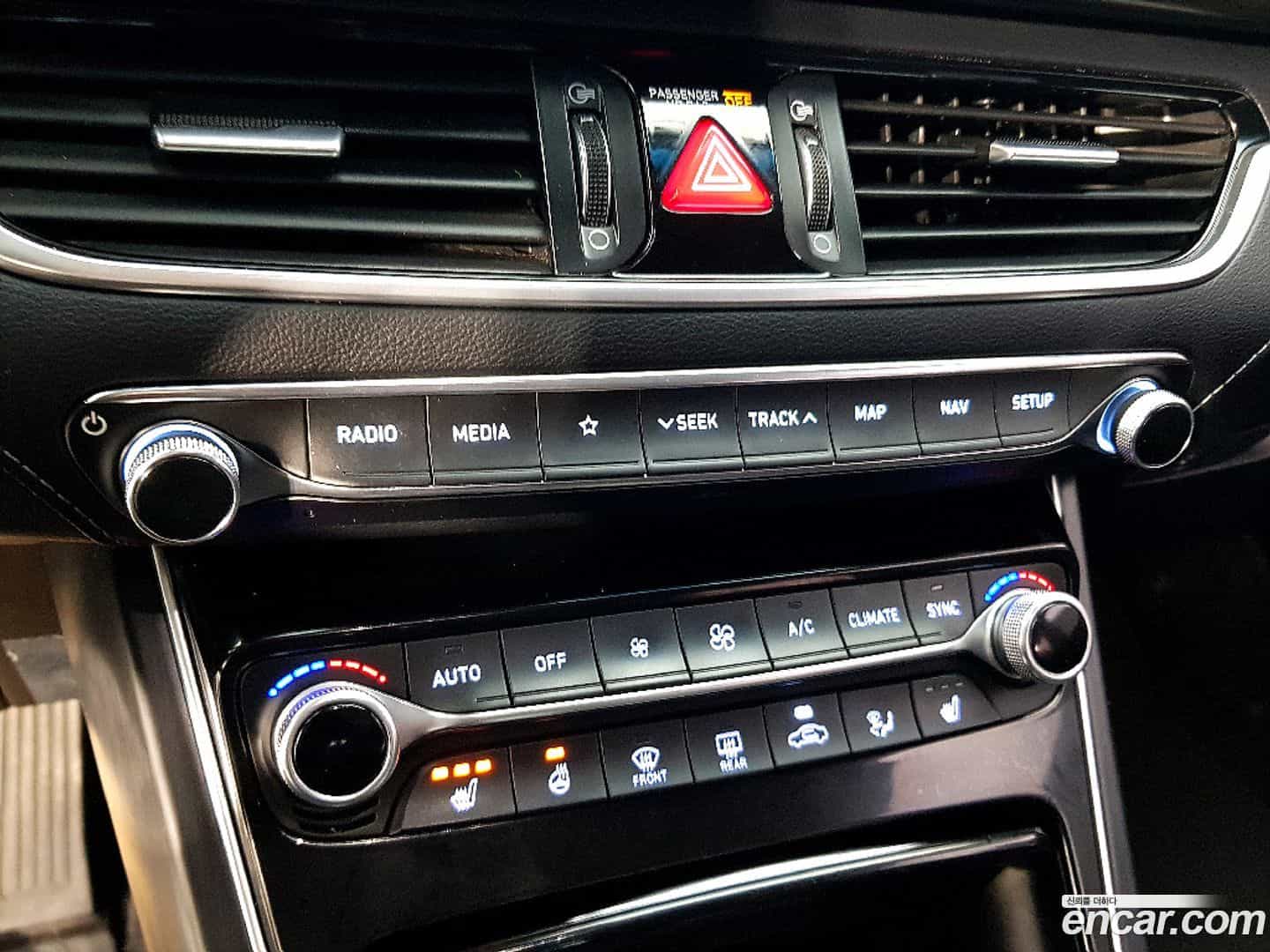 Grandeur Hyundai 2019.1-OPTION-017