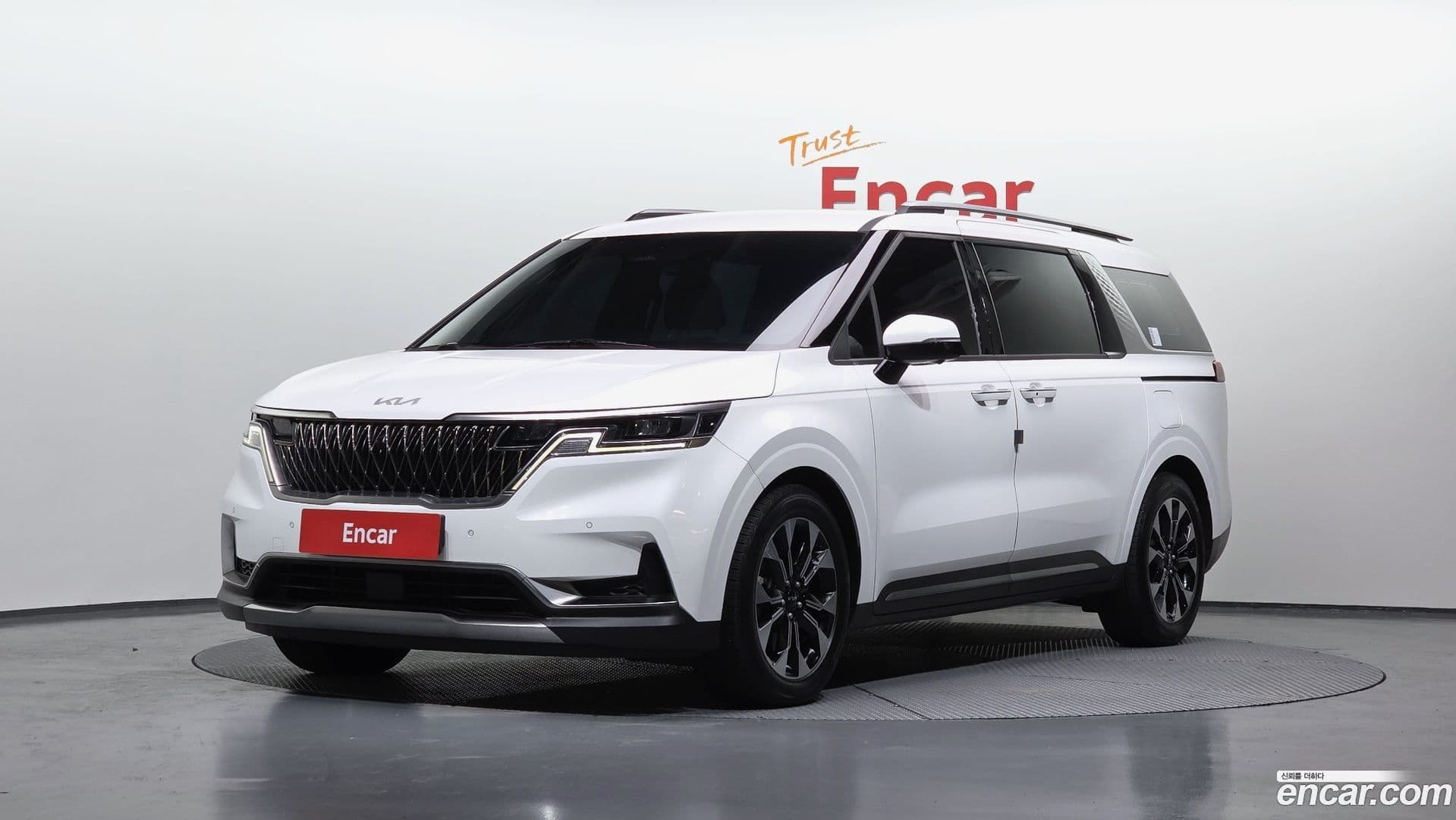 Main__Slider__Photo:Canival Kia 2021.11-0