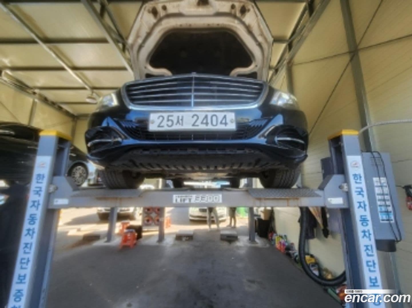 Main__Slider__Photo:S-Class Mercedes-Benz 2015.6-0