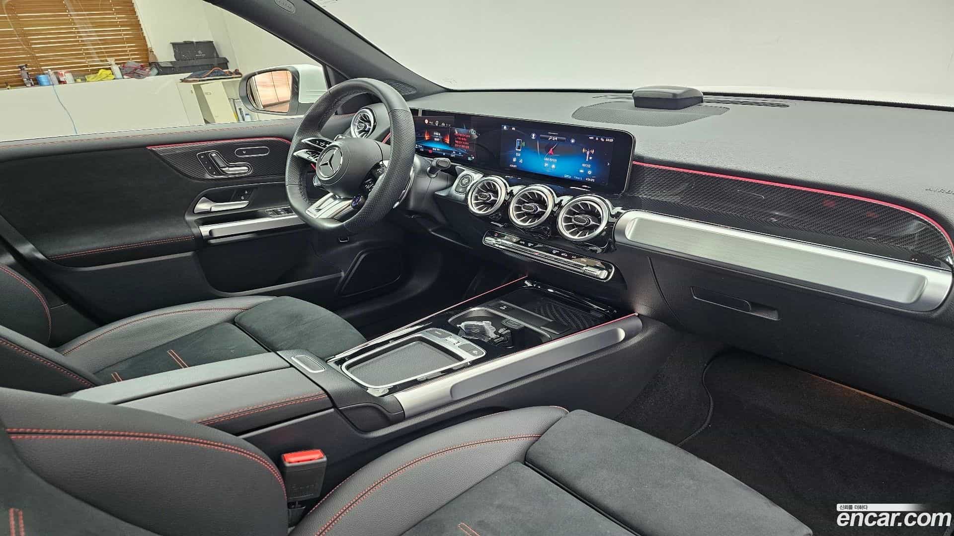 GLB-Class Mercedes-Benz 2025.4-OPTION-015