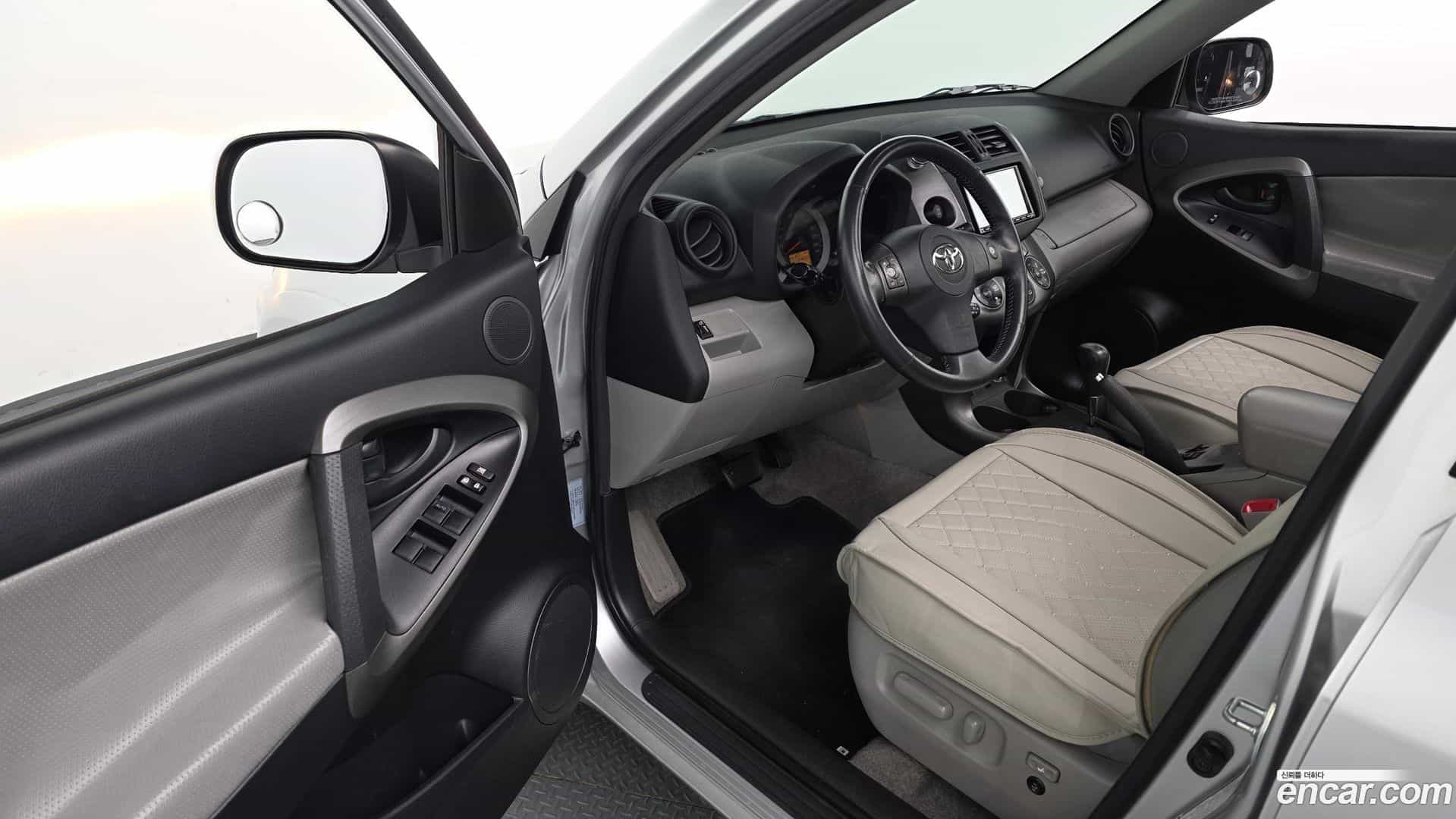 RAV4 Toyota 2012.11-INNER-010