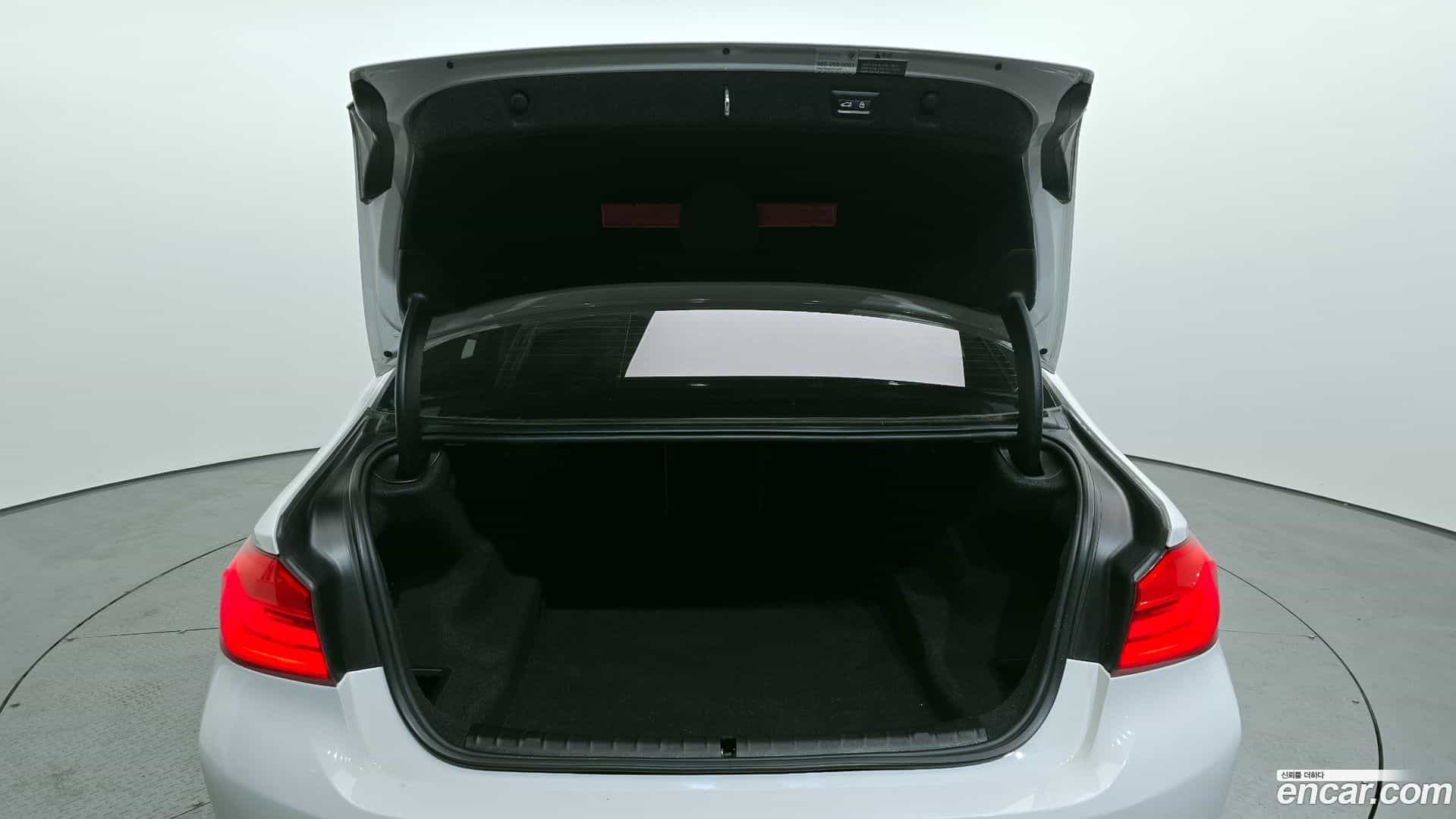 5-Series BMW 2018.5-OPTION-024