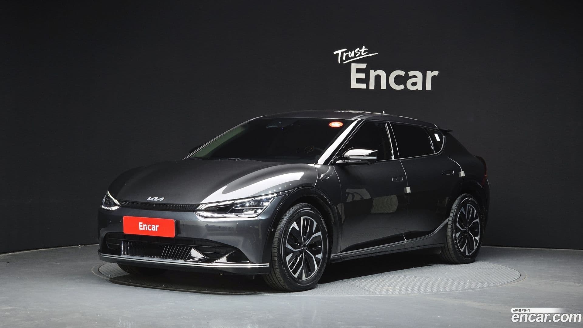Main__Slider__Photo:EV6 Kia 2022.5-0