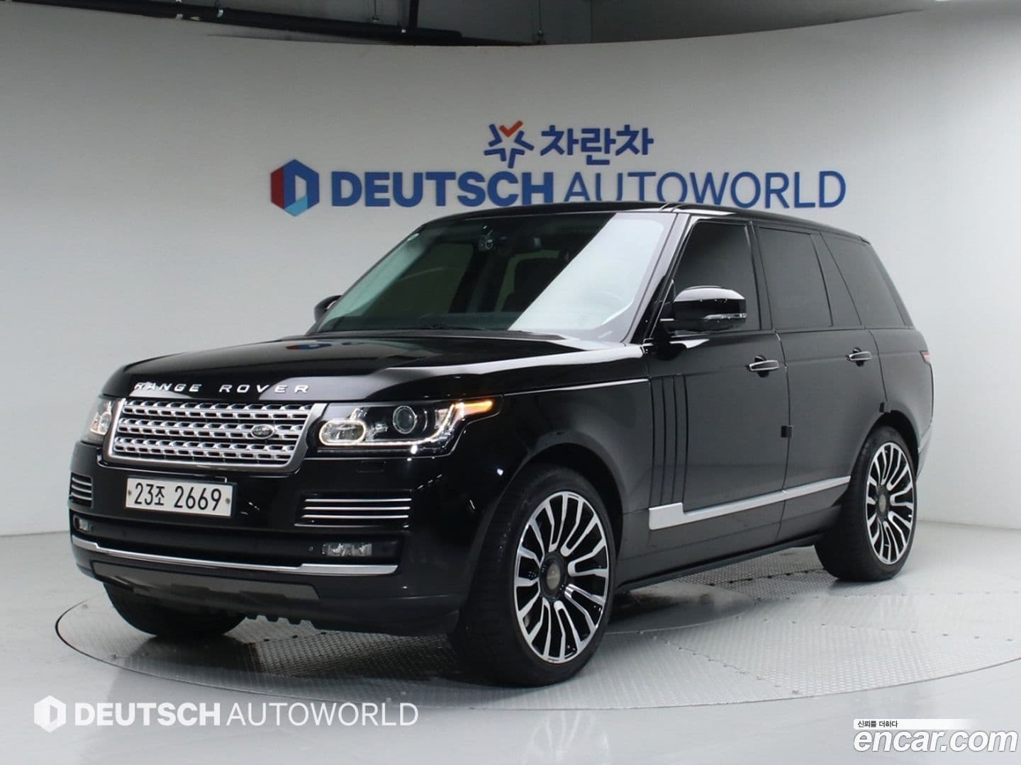 Main__Slider__Photo:Range Rover Land Rover 2013.9-0