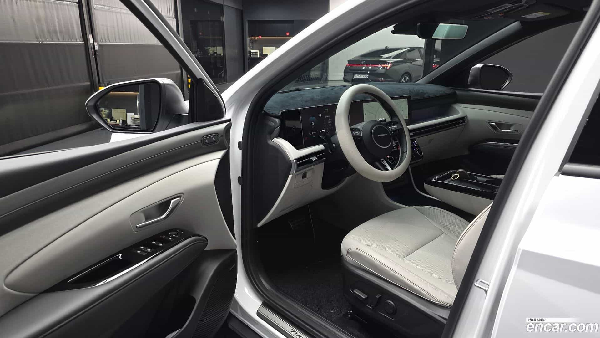 Tucson Hyundai 2025.1-INNER-010