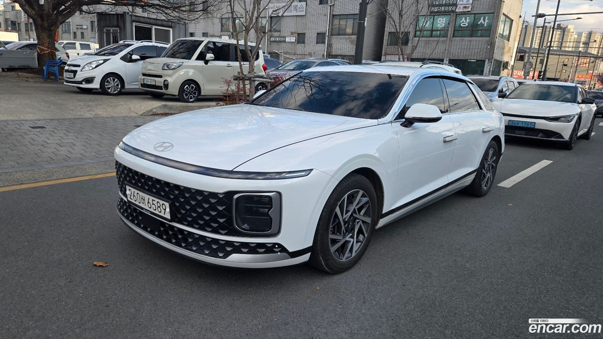 Main__Slider__Photo:Grandeur Hyundai 2024.10-0
