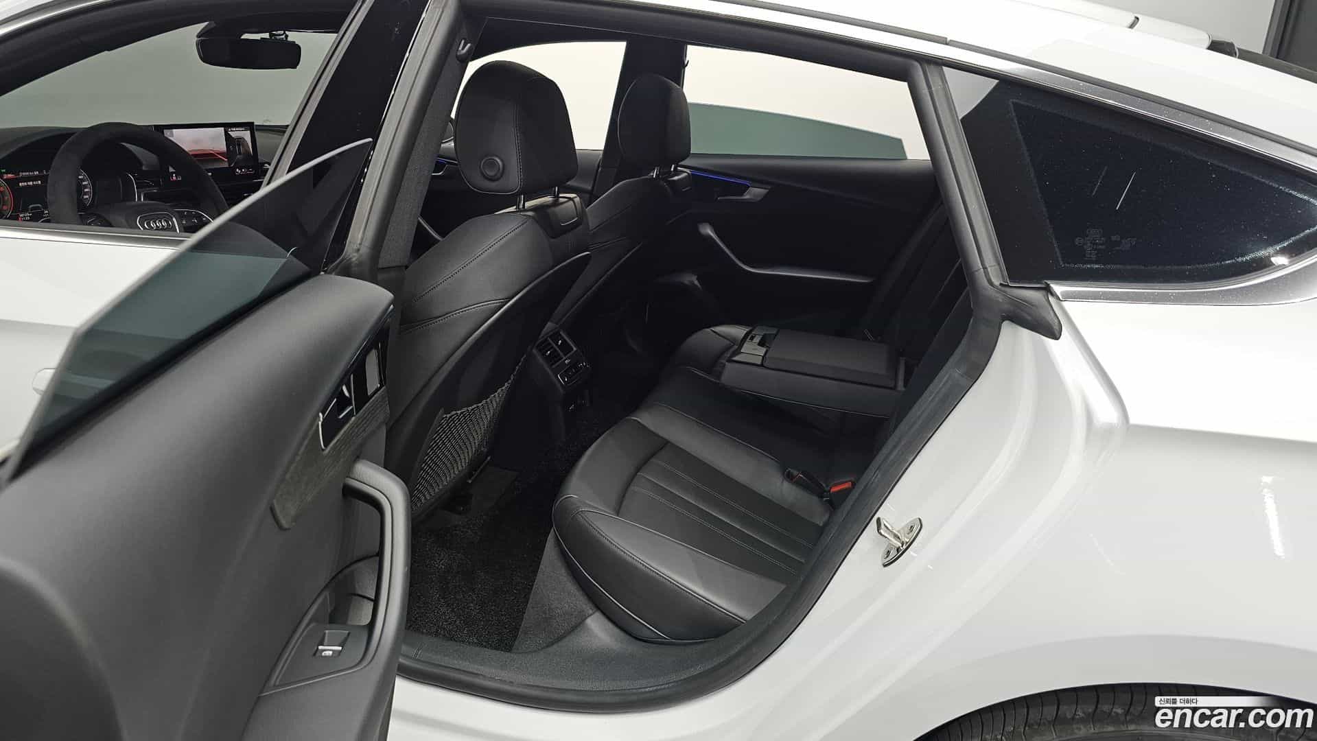 A5 Audi 2023.8-OPTION-015