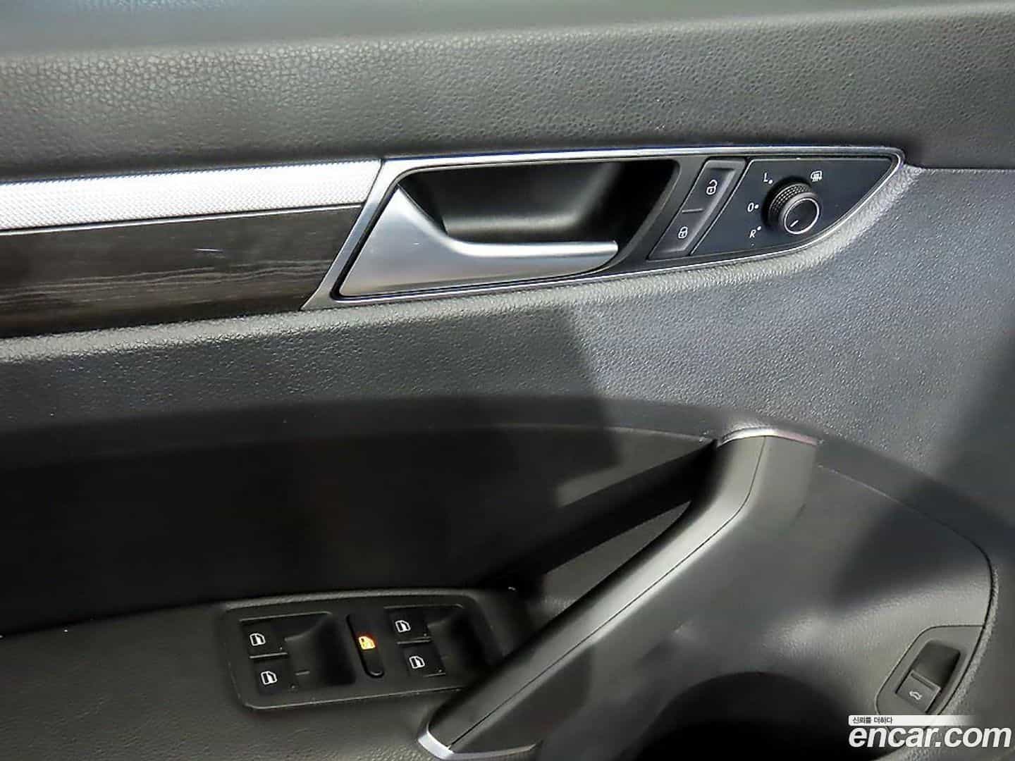 Passat Volkswagen 2018.8-OPTION-021