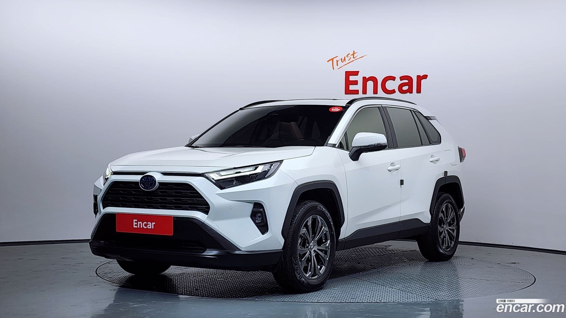 Main__Slider__Photo:RAV4 Toyota 2022.9-0