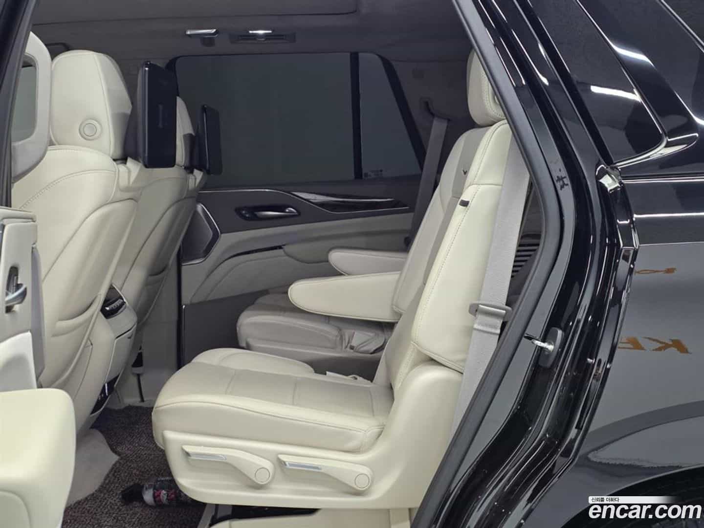 Escalade Cadillac 2023.11-OPTION-020