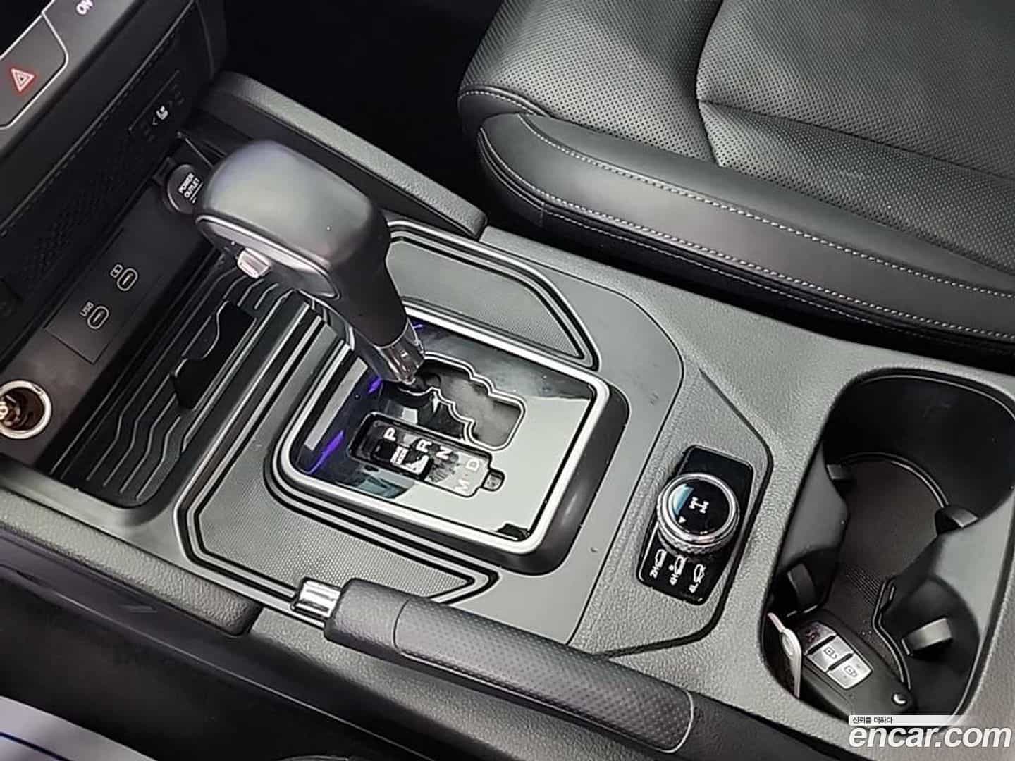 Rexton KG Mobility 2023.5-INNER-008
