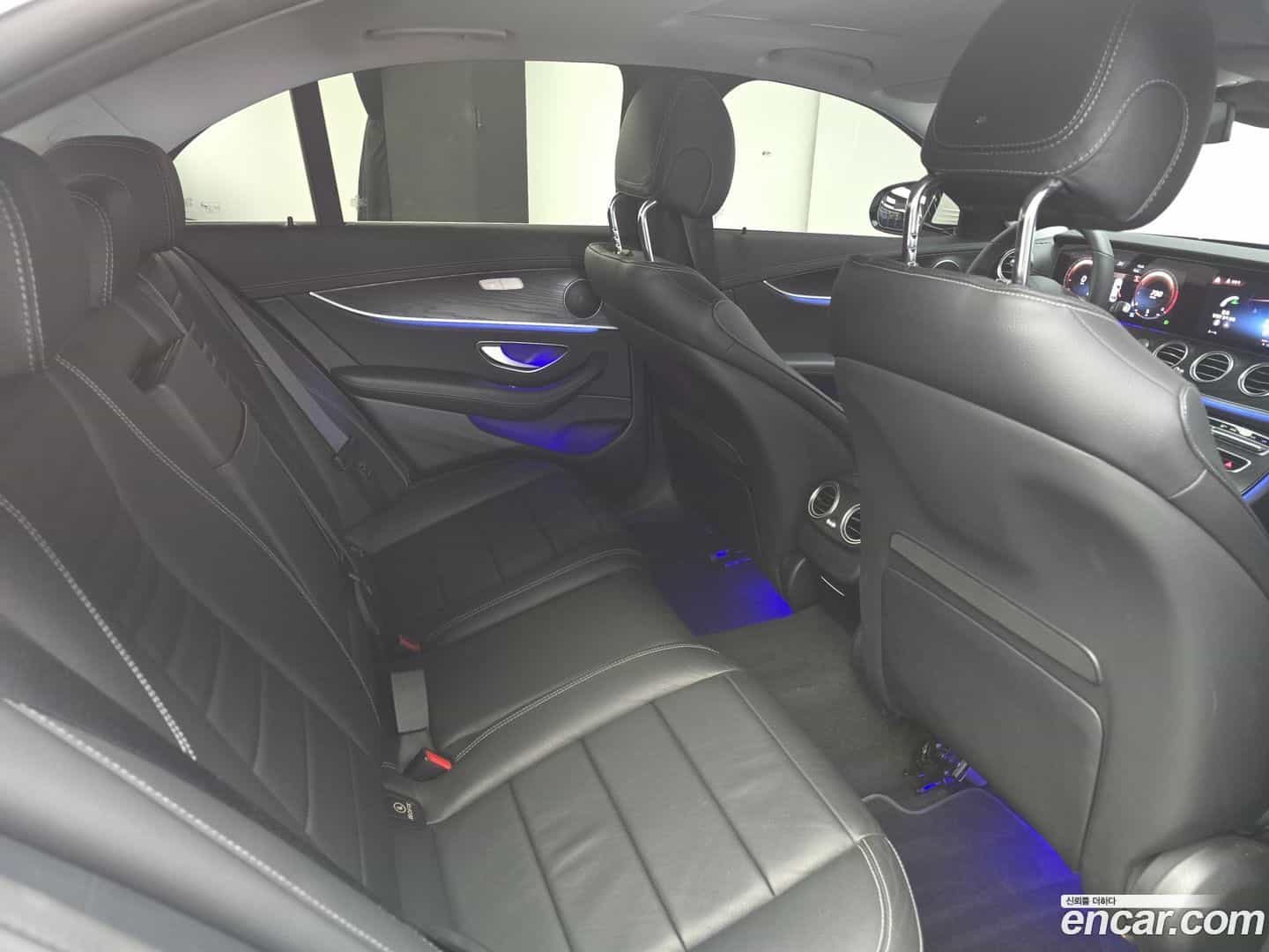 E-Class Mercedes-Benz 2023.8-OPTION-015