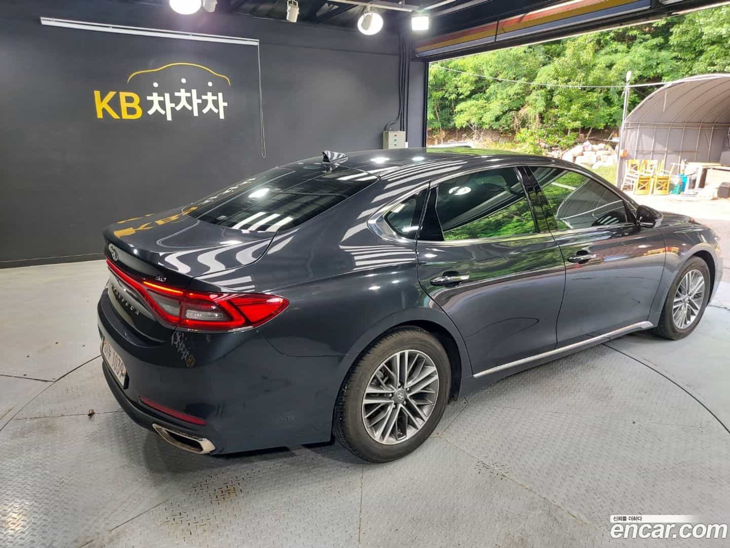 Grandeur Hyundai 2017.3-OUTER-005