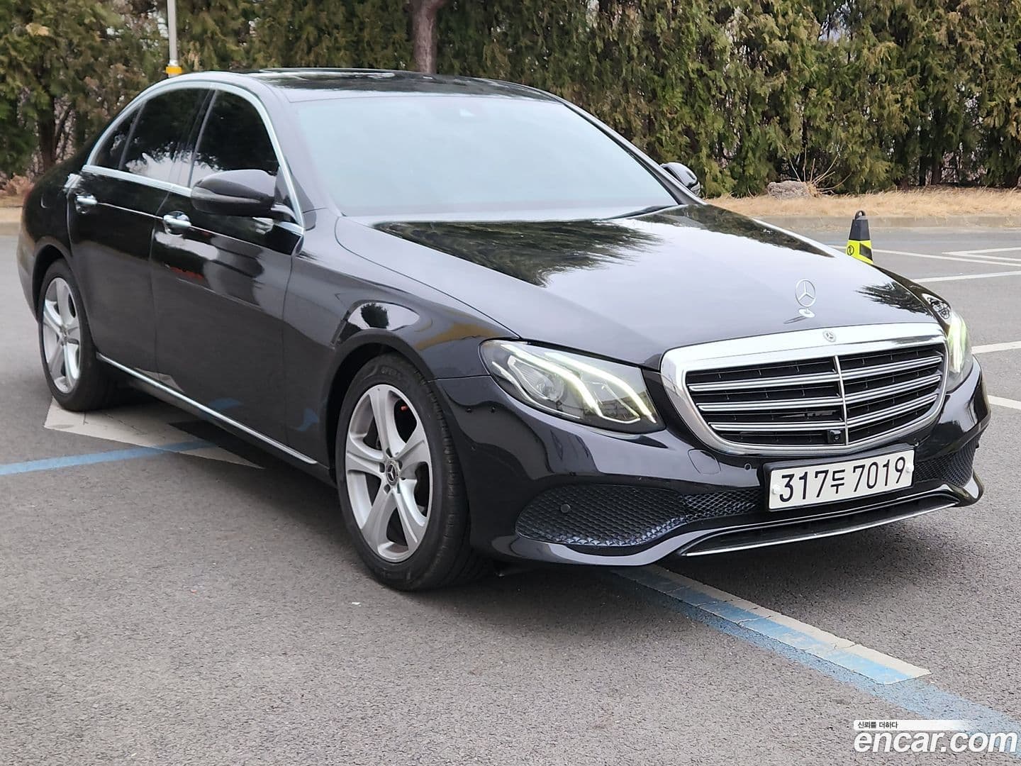 Main__Slider__Photo:E-Class Mercedes-Benz 2018.2-0