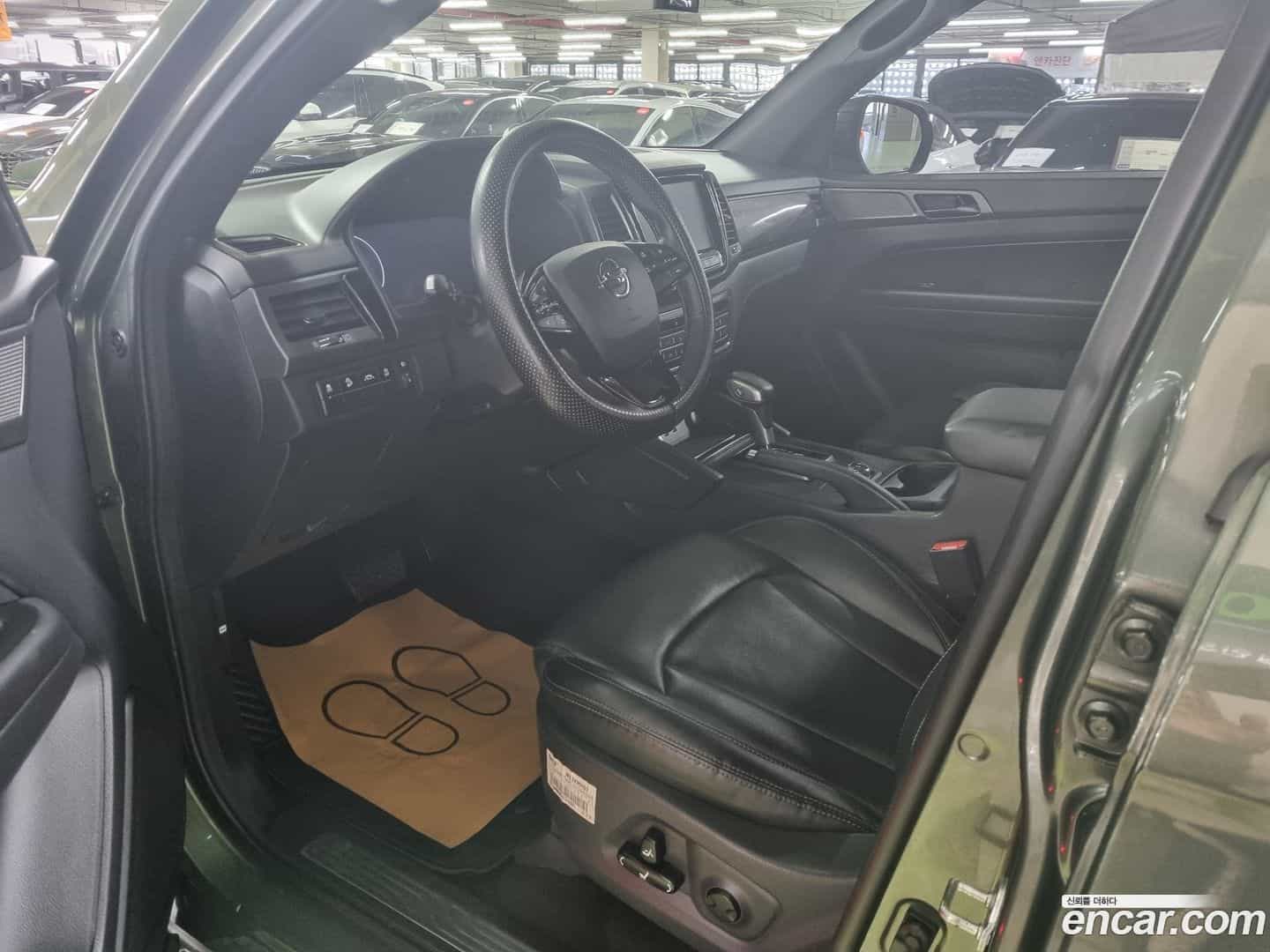Rexton KG Mobility 2023.0-INNER-007
