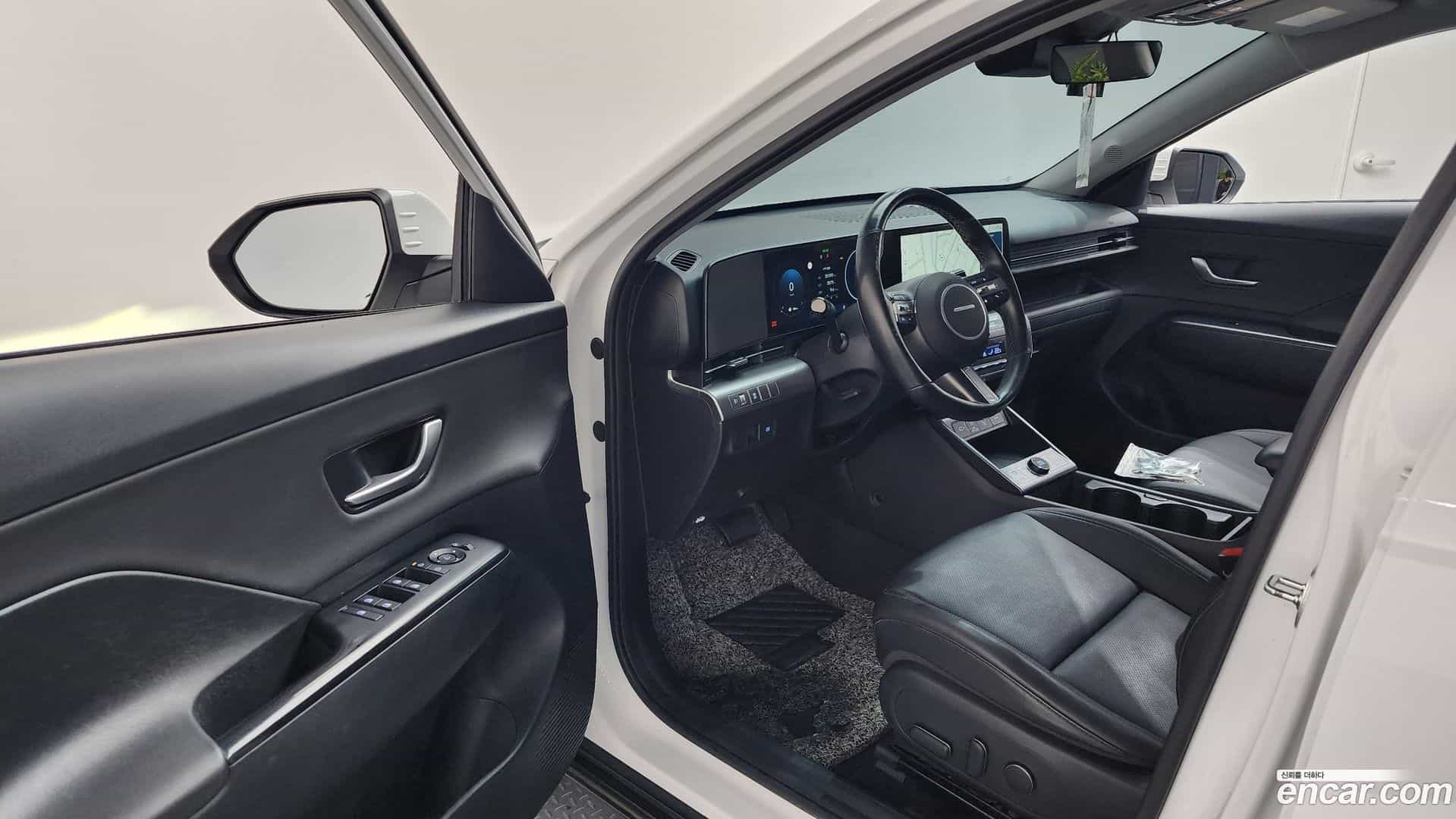 Kona Hyundai 2023.3-INNER-010