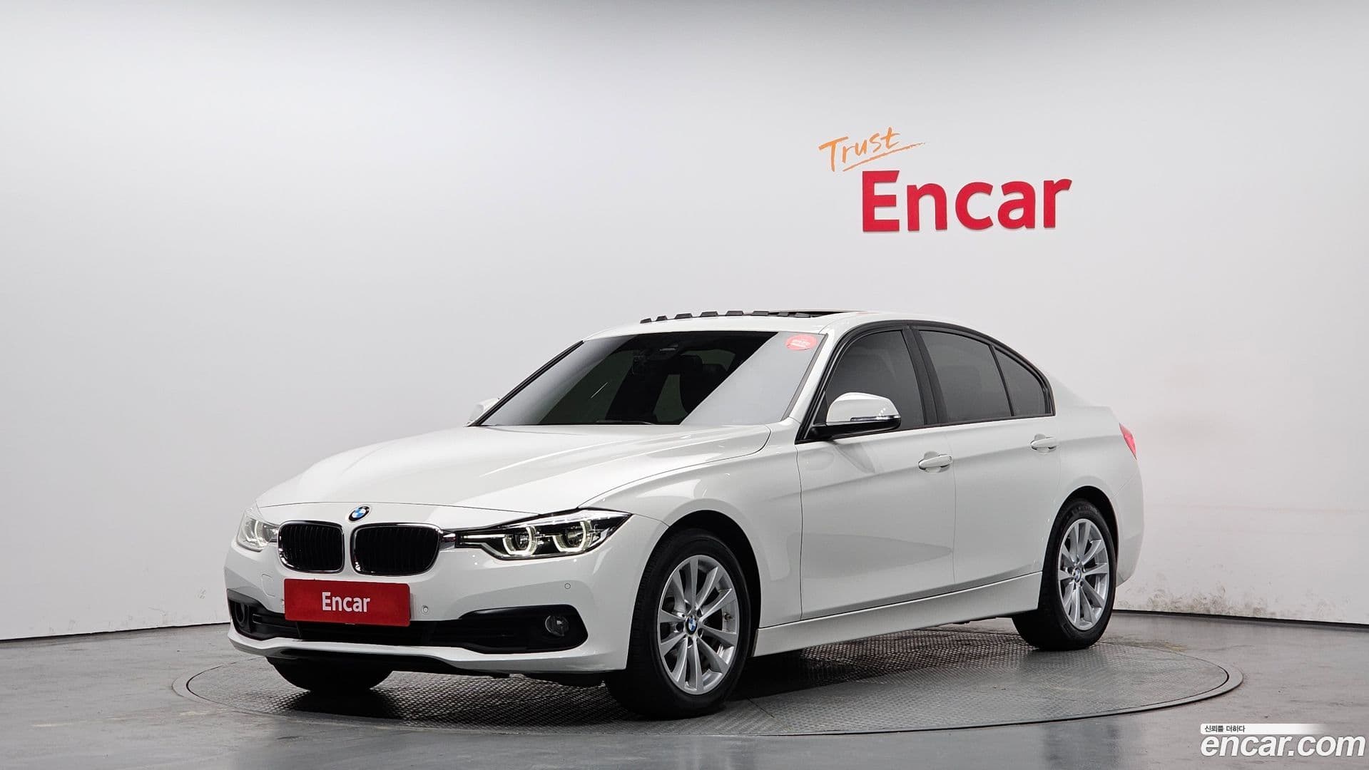 Main__Slider__Photo:3-Series BMW 2017.4-0