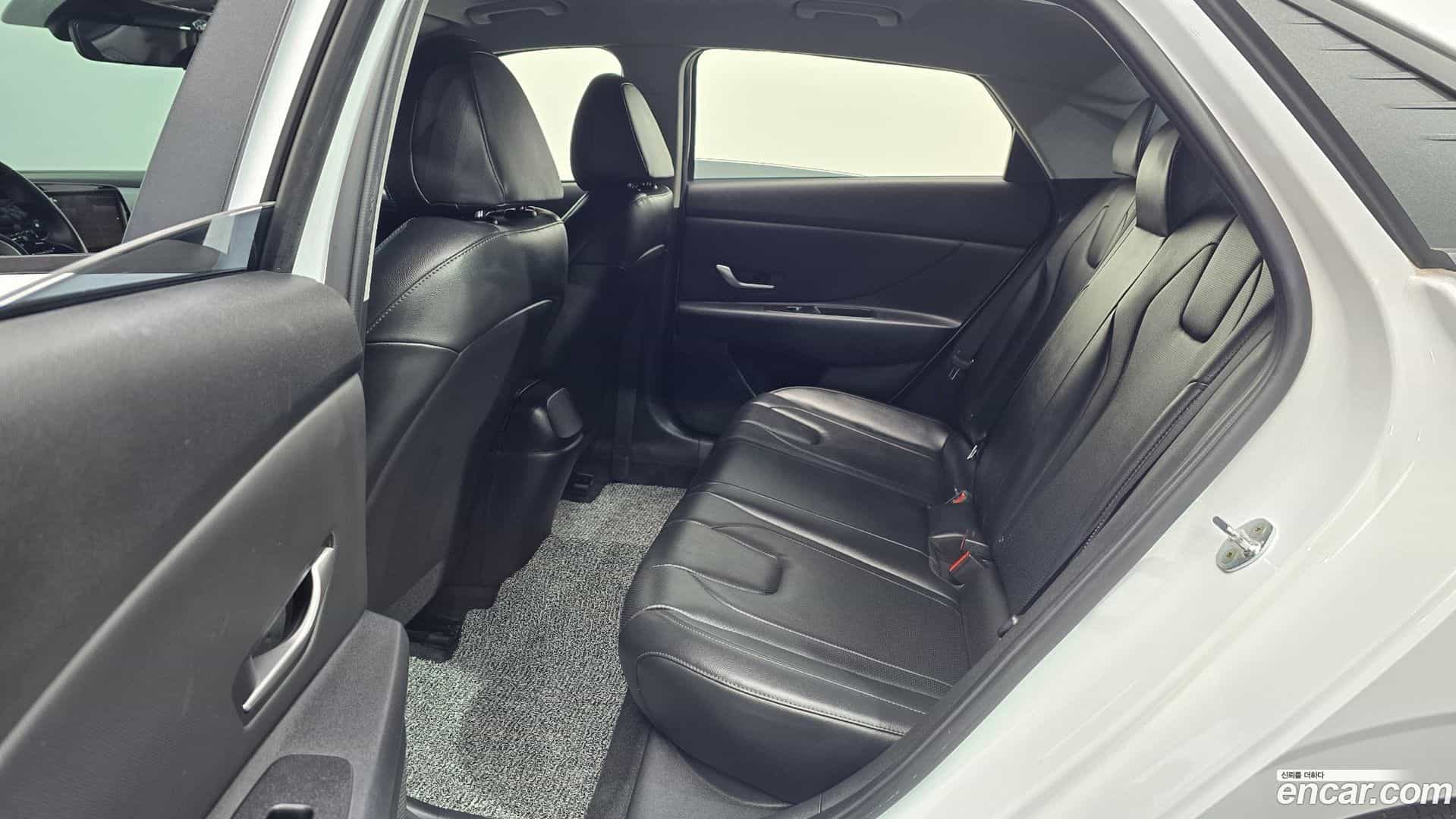 AVANTE Hyundai 2021.7-OPTION-023