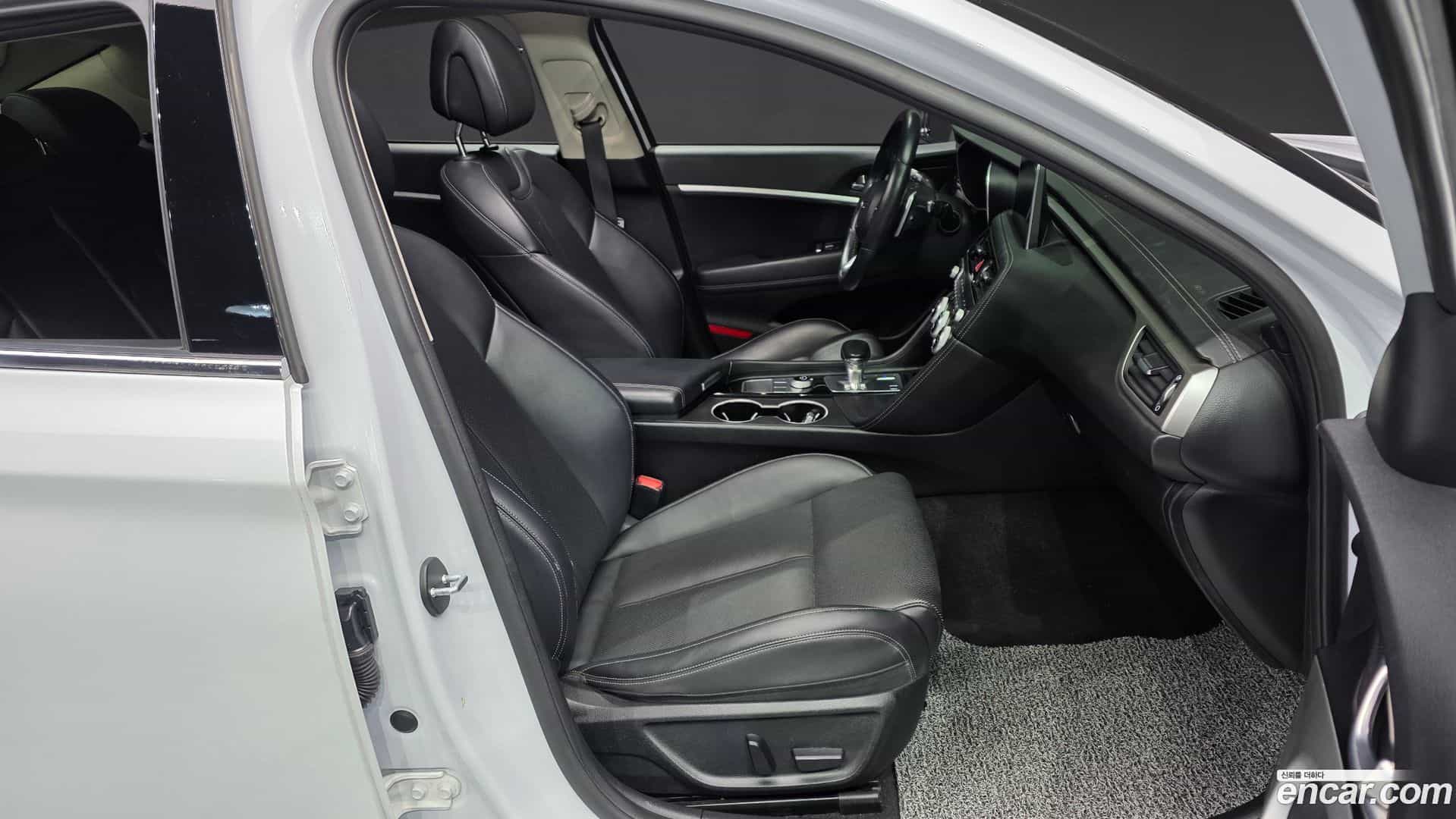 G70 Genesis 2018.0-INNER-010