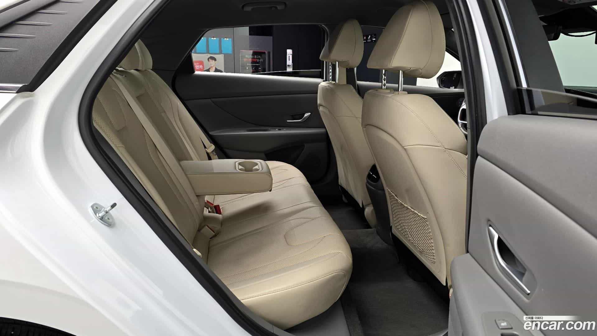 AVANTE Hyundai 2023.2-OPTION-016