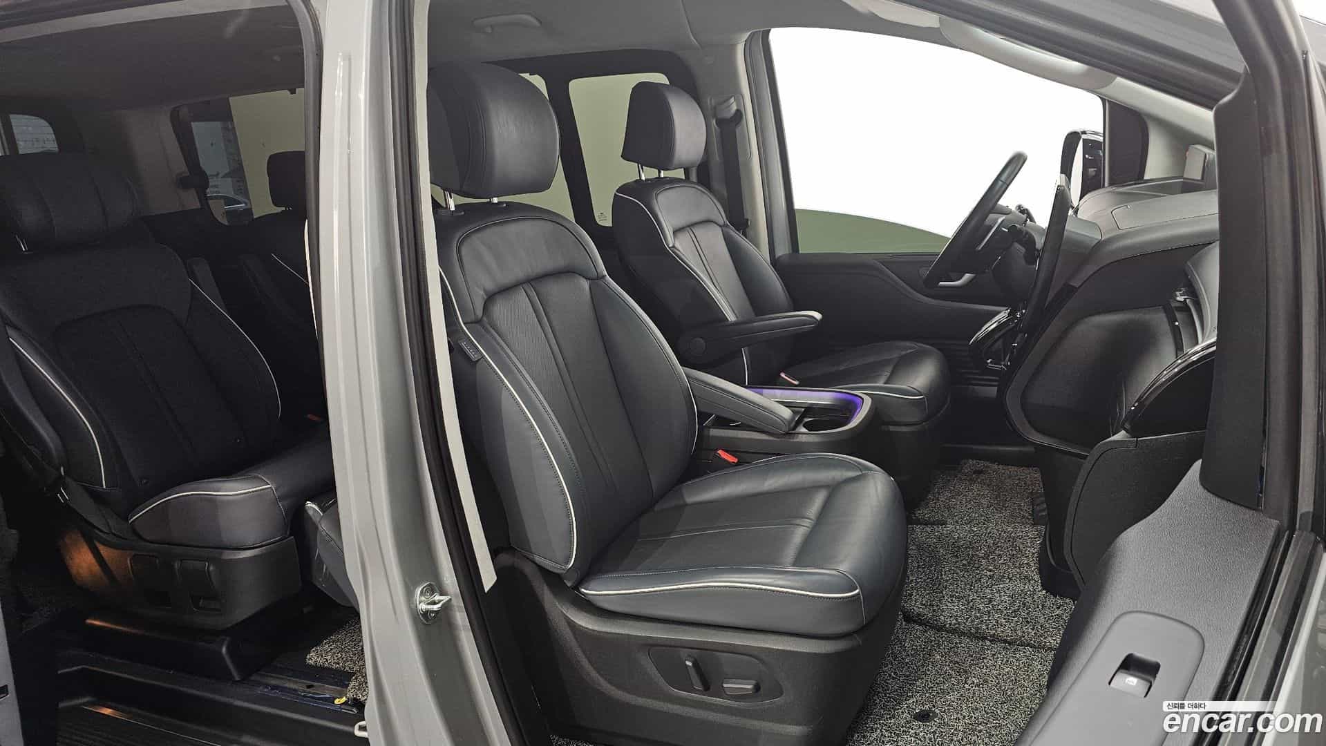 Staria Hyundai 2022.0-INNER-010
