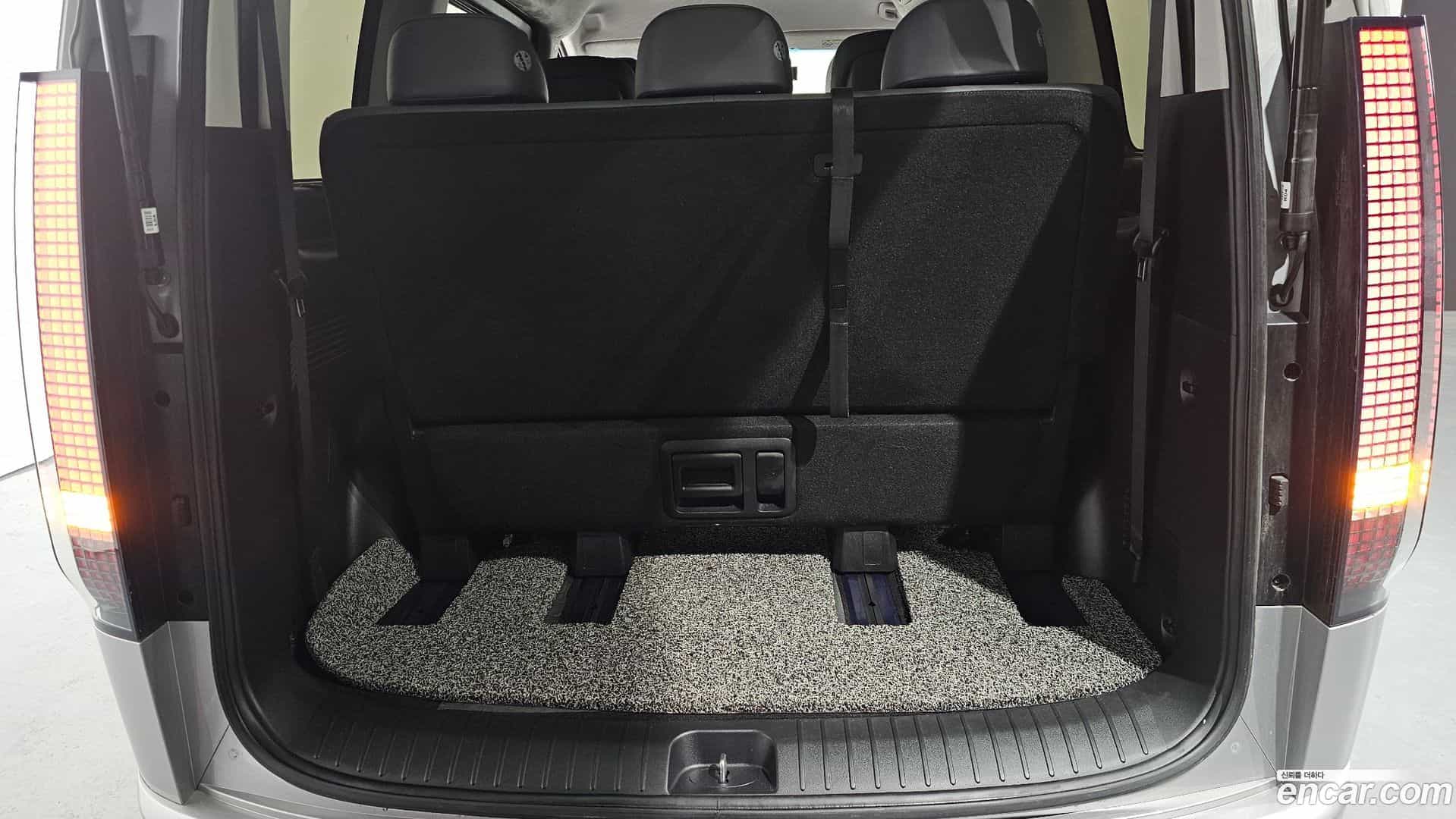 Staria Hyundai 2022.0-OPTION-024