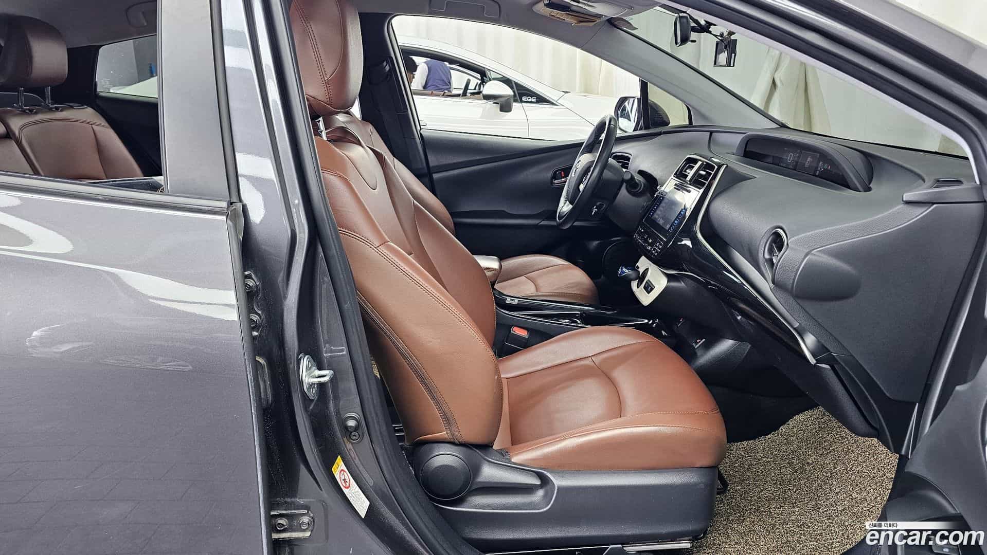 Prius Toyota 2017.10-OPTION-015