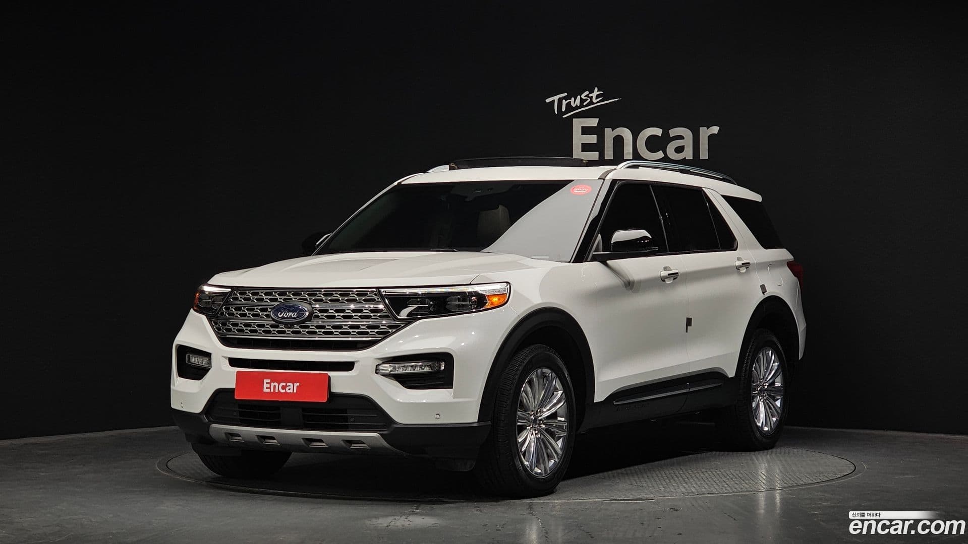 Main__Slider__Photo:Explorer Ford 2021.5-0