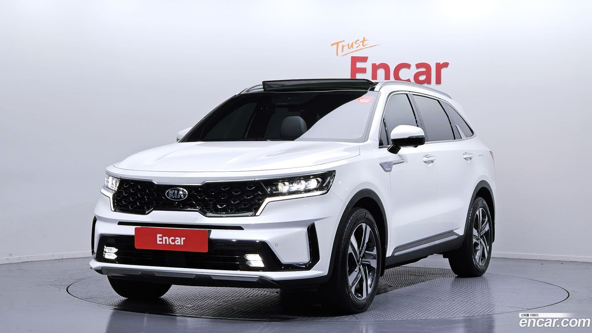 Main__Slider__Photo:Sorento Kia 2021.1-0