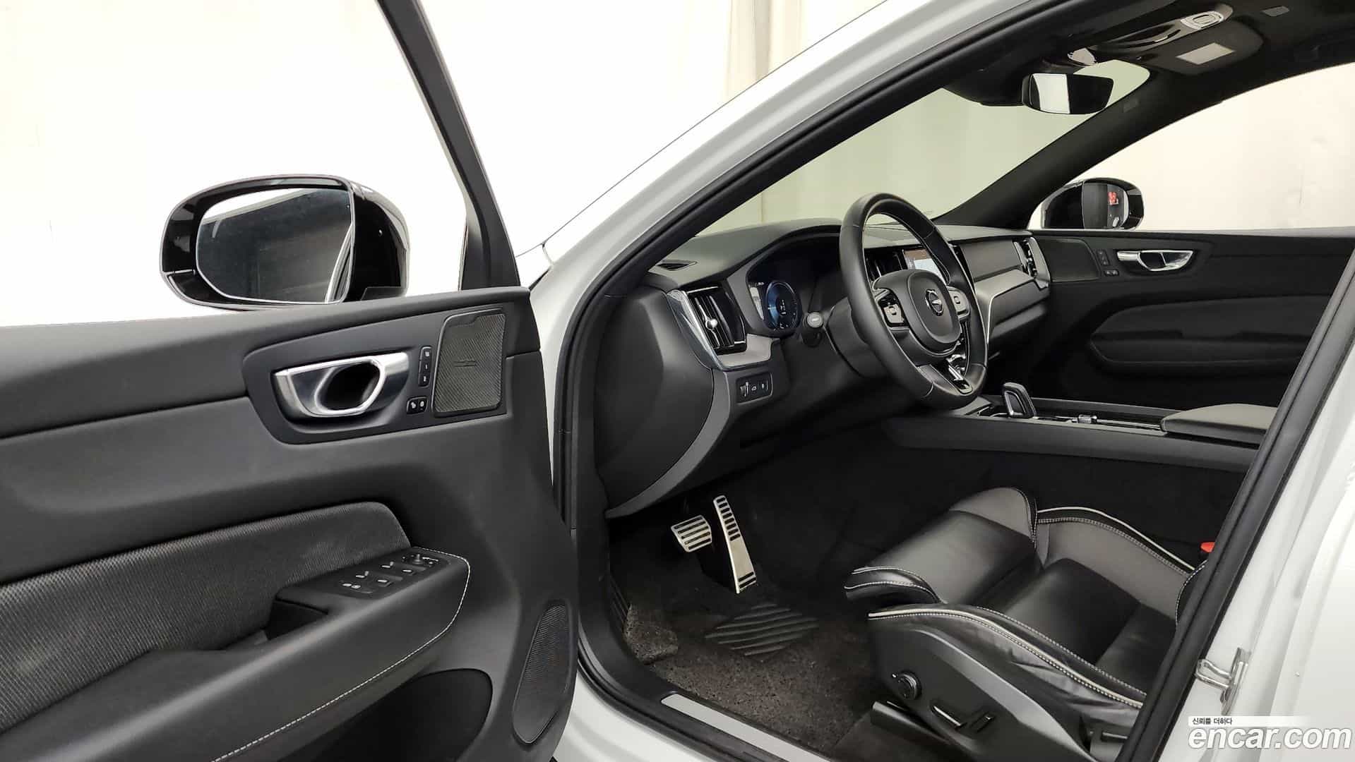 XC60 Volvo 2021.1-INNER-010