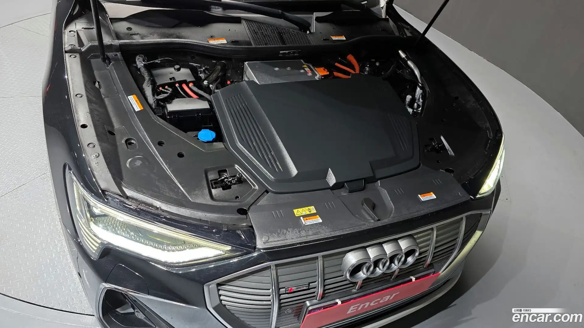 e-tron Audi 2022.0-OUTER-006