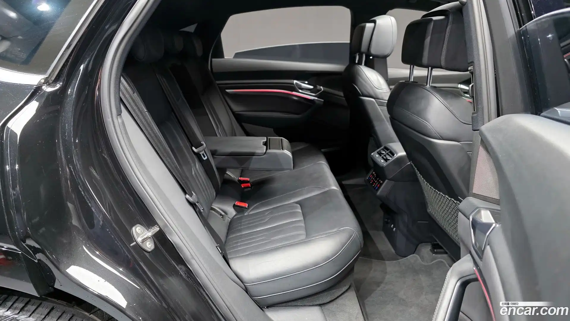 e-tron Audi 2022.0-OPTION-016