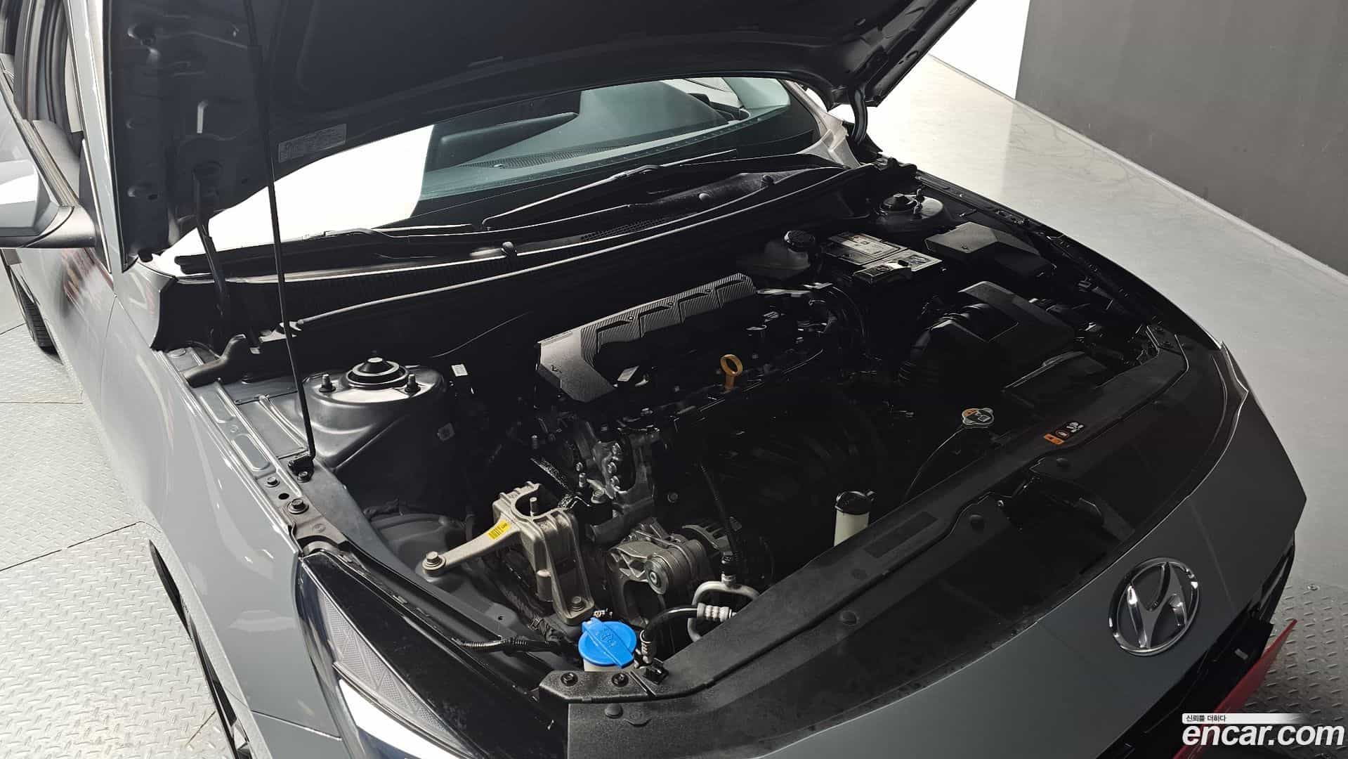 AVANTE Hyundai 2021.1-OUTER-006