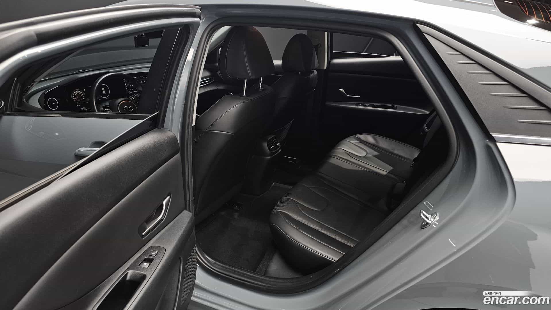 AVANTE Hyundai 2021.1-OPTION-016