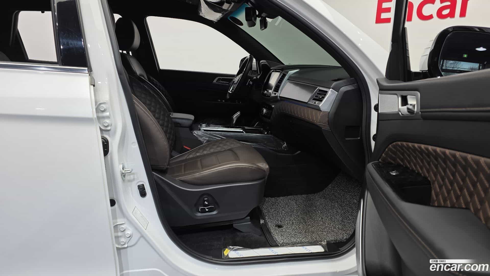 Rexton KG Mobility 2022.8-OPTION-015