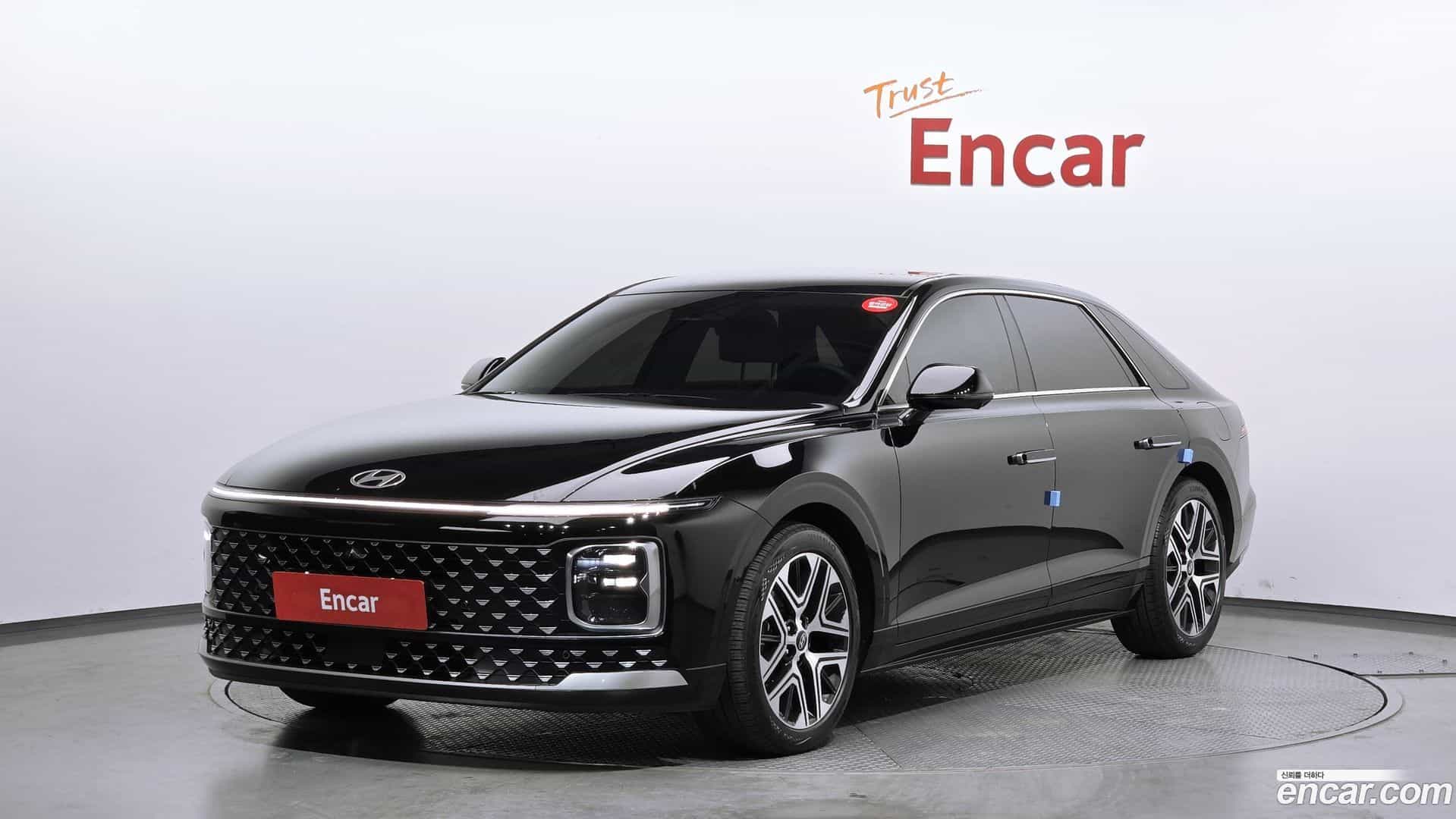 Grandeur Hyundai 2023.0-OUTER-001