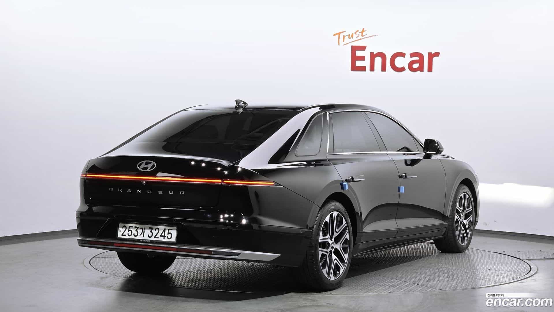 Grandeur Hyundai 2023.0-OUTER-002