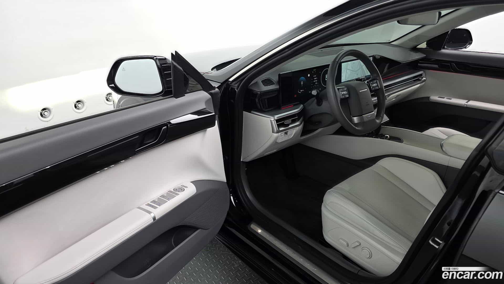 Grandeur Hyundai 2023.0-OPTION-015