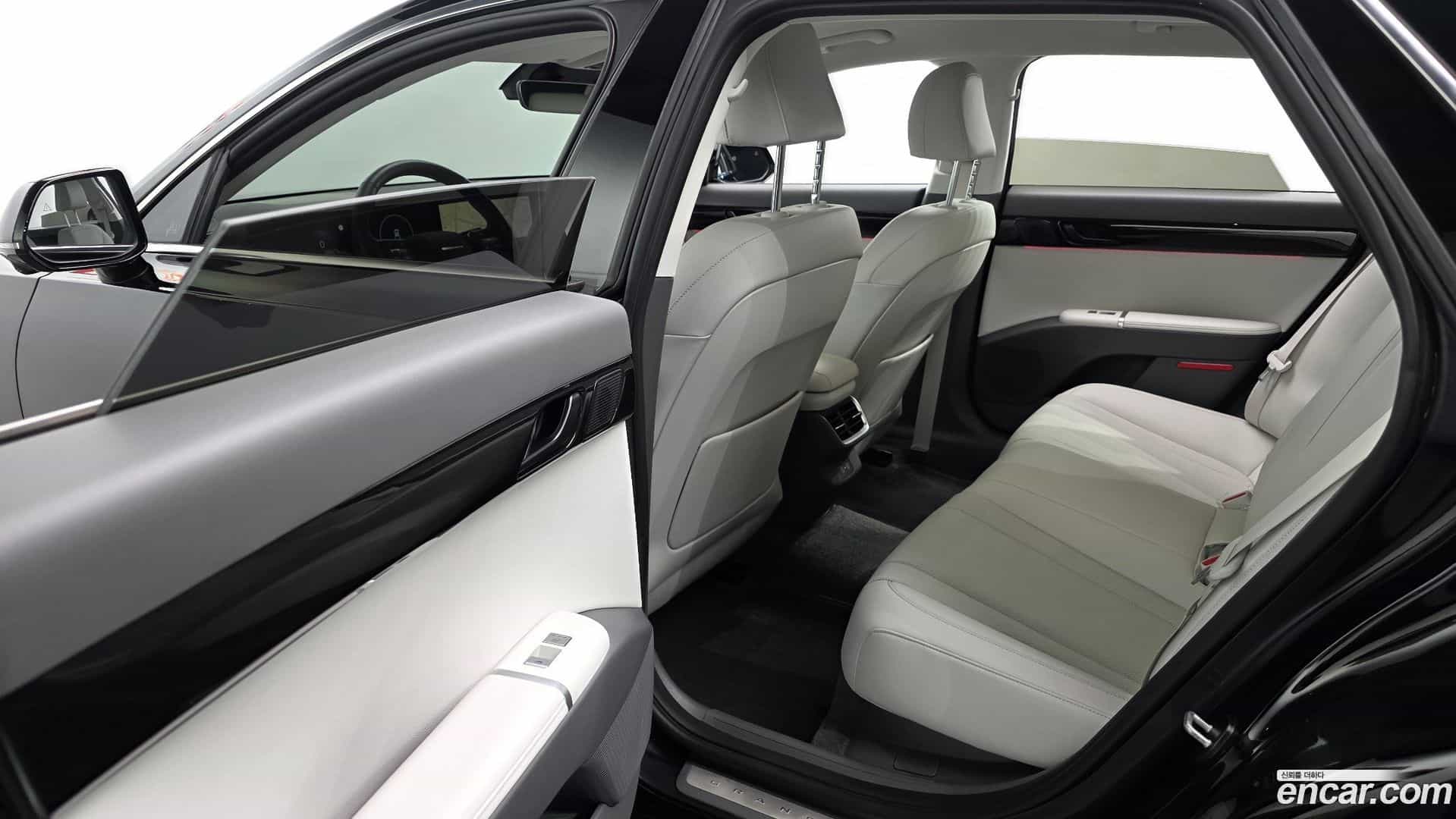 Grandeur Hyundai 2023.0-OPTION-016