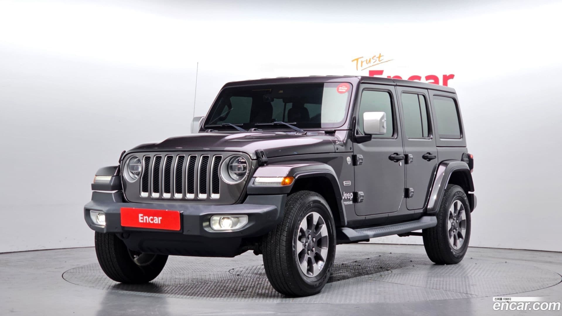 Main__Slider__Photo:Wrangler Jeep 2019.9-0