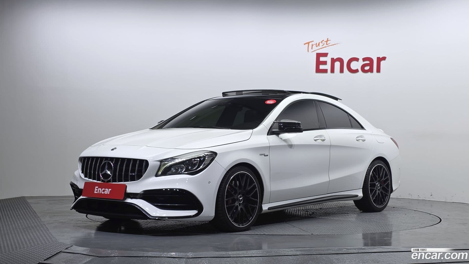 Main__Slider__Photo:CLA-Class Mercedes-Benz 2018.6-0