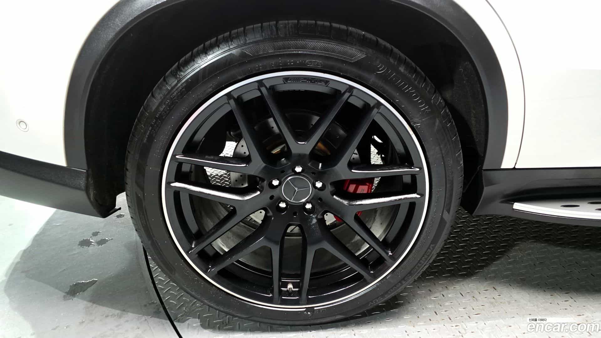 GLE-Class Mercedes-Benz 2019.11-OUTER-005